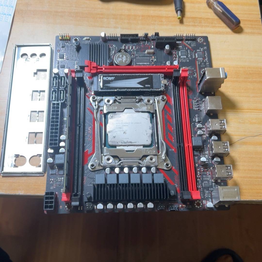 X99-P3主板 处理器E5-2698BV3议价 也可为维修!!