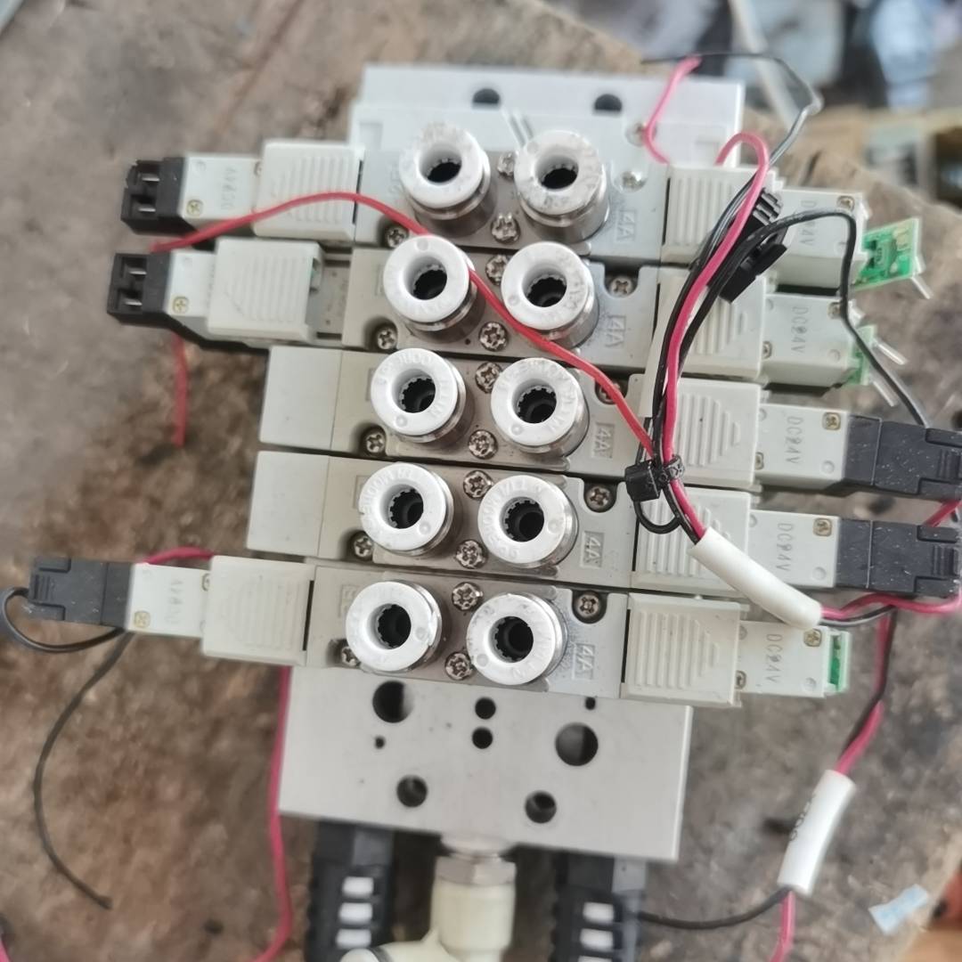 ckd电瓷阀4gd229-e2c,一套便议价 也可为维修！！