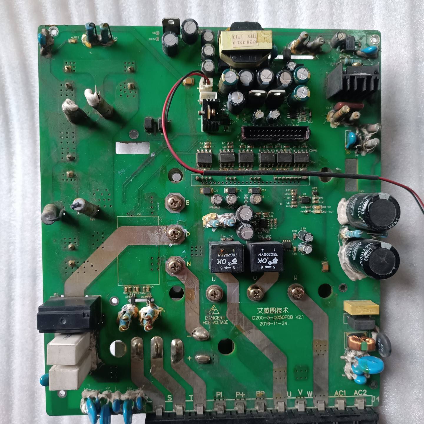 艾威图驱动器ID200TU56F12 驱动议价 维修！！！
