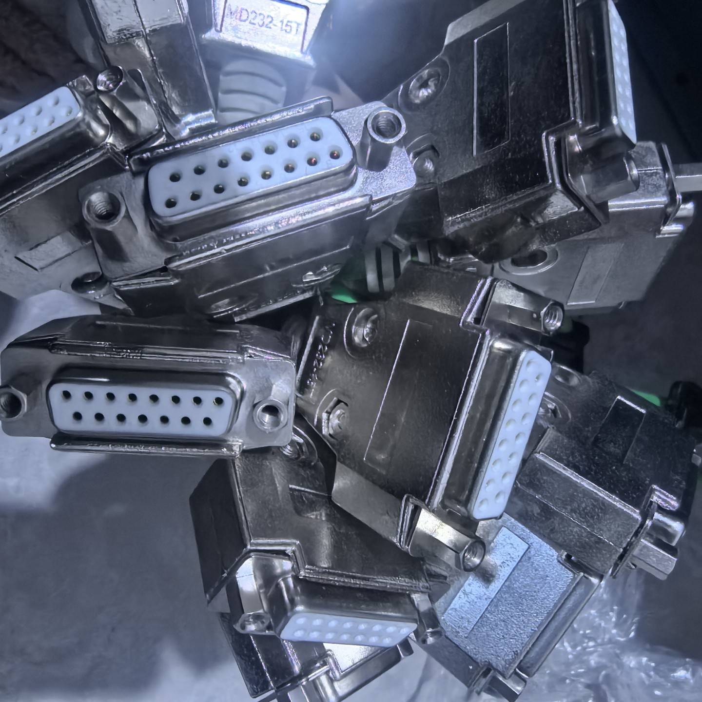 MD232-15T 插头，成色很好，实议价 维修！！！