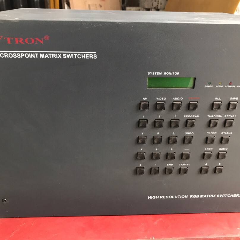 VTRON视频矩阵服务器两台。如议价 维修！！！