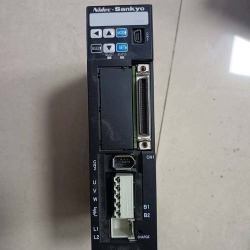 三协 DA2Z121R2F 100w伺服驱动器 议价 维修！！！ - 封面