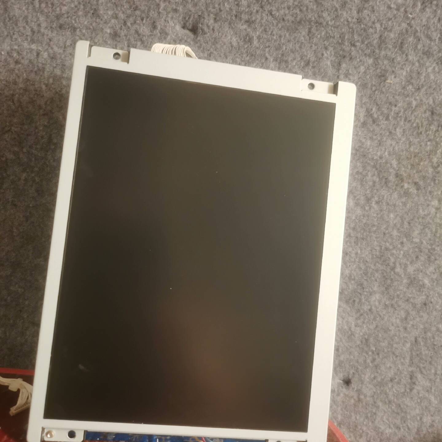 TT084AC27600液晶屏议价 维修！！！