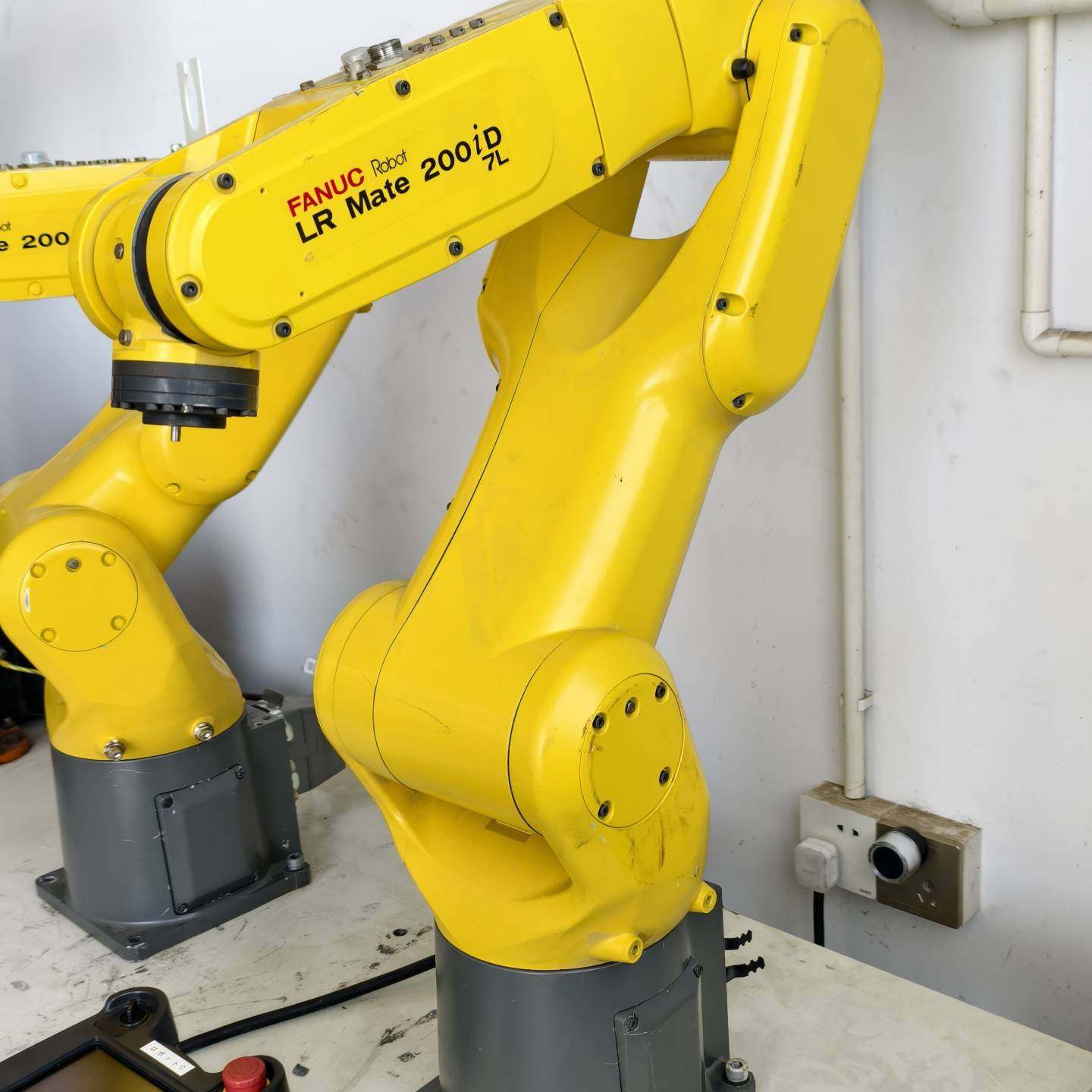 发那科机器人Mate 200iD/7L ，负议价 维修！！！