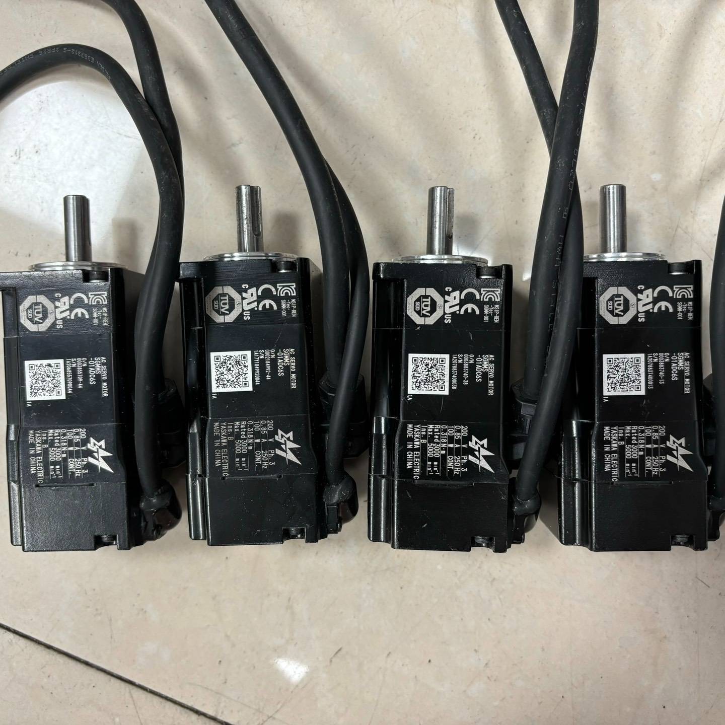 SGMMS-01ADC6S 安川 100W伺服电机 议价 维修！！！