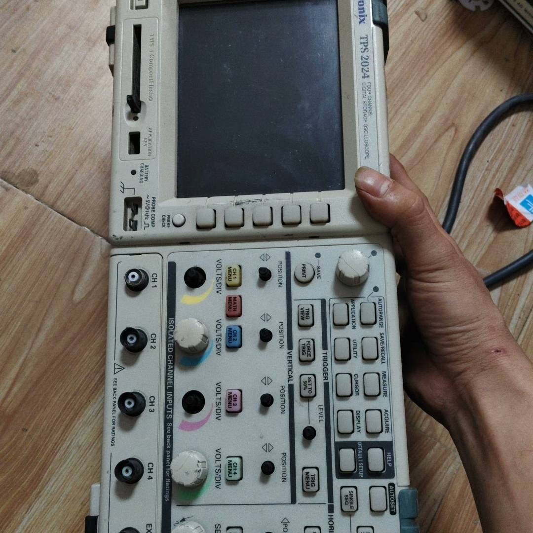 泰克tpS 2024，200 MHz, 2 GS/隔离议价 维修！！！