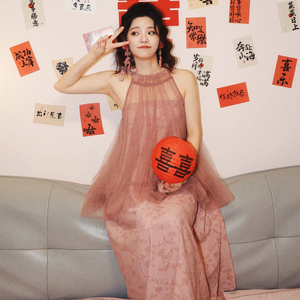 新中式挂脖新娘结婚婚礼晨袍小众轻纱连衣裙法式仙女裙睡衣高级感