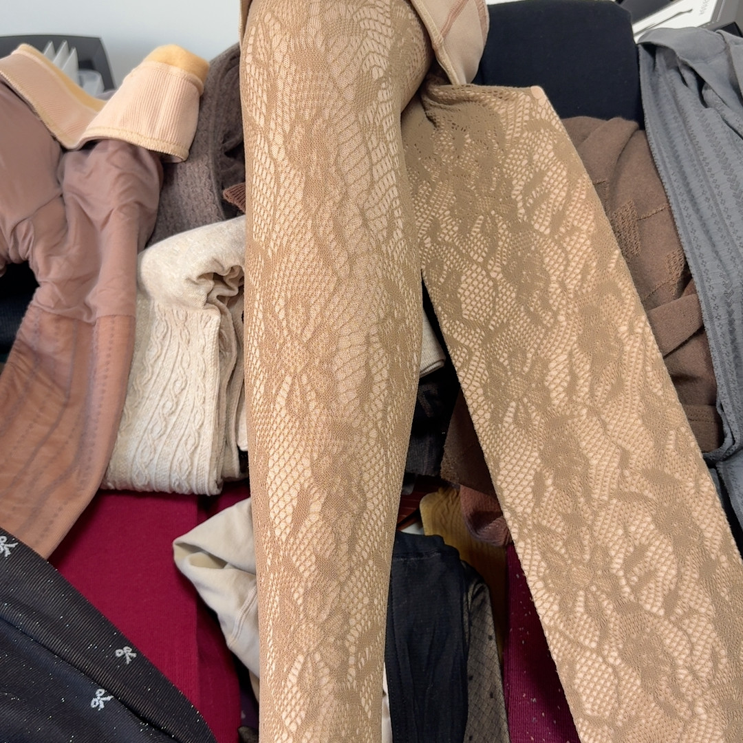 棕色蕾丝小花薄绒