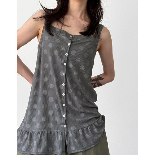dot pleated sleeveless top