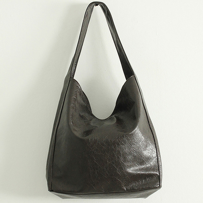 mild cracked leather square shoulder bag