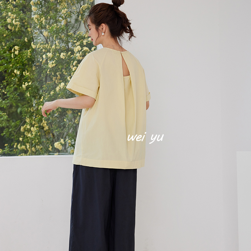 薇语大码女装高级感T恤女2025夏新款纯色可爱圆领短袖露背上衣女