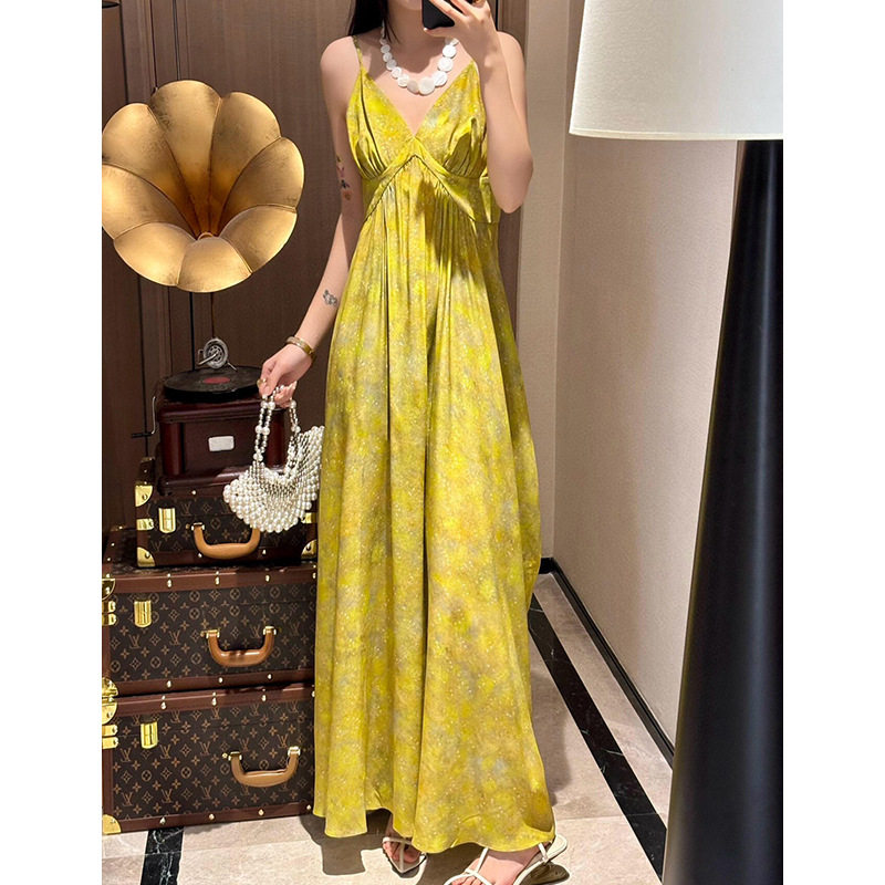 桑蚕丝印花度假风V领真丝连衣裙连衣裙
