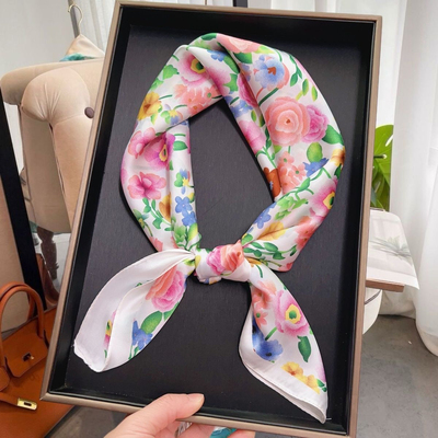 春秋百搭时尚70小方巾