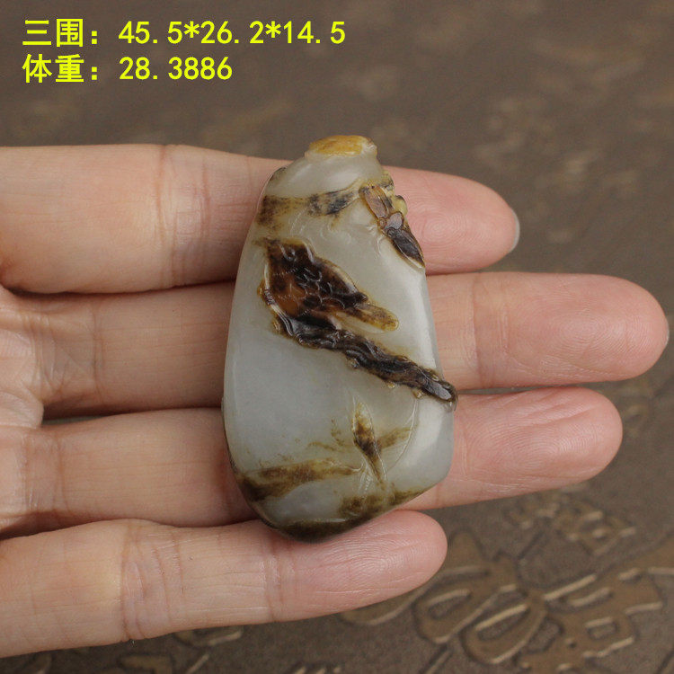 秋梨皮色的白玉籽料“喜事连连”