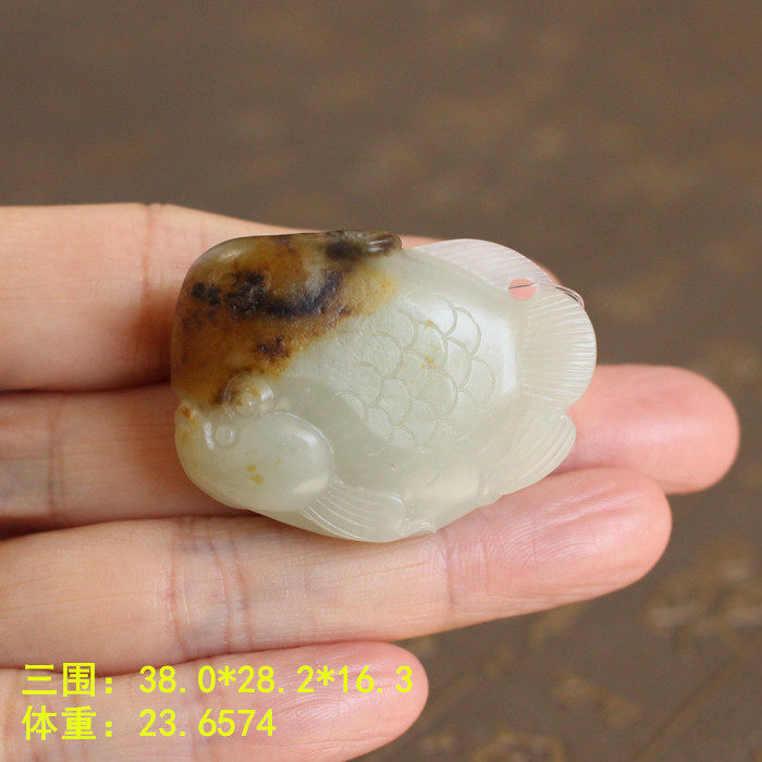 稀有三色老熟白玉独籽罗汉鱼吊坠和田玉朕®开仓