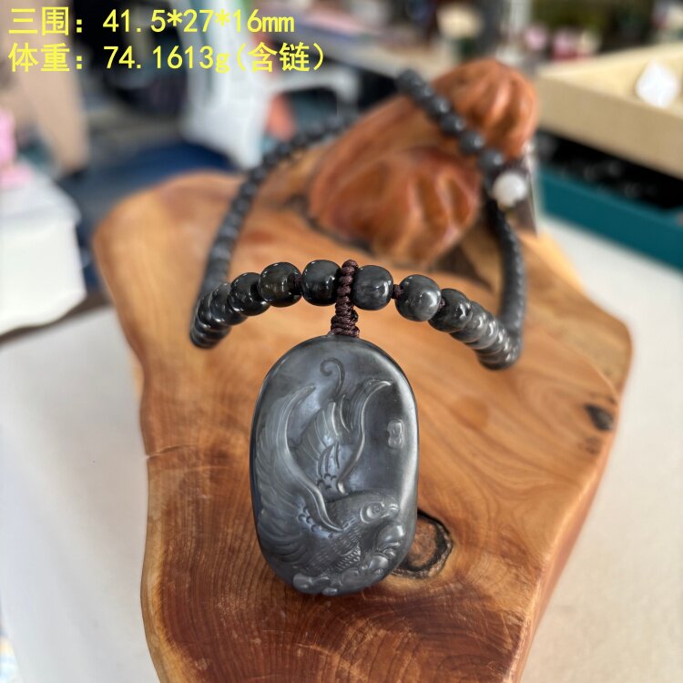 酷炫的墨玉籽料挂件套装