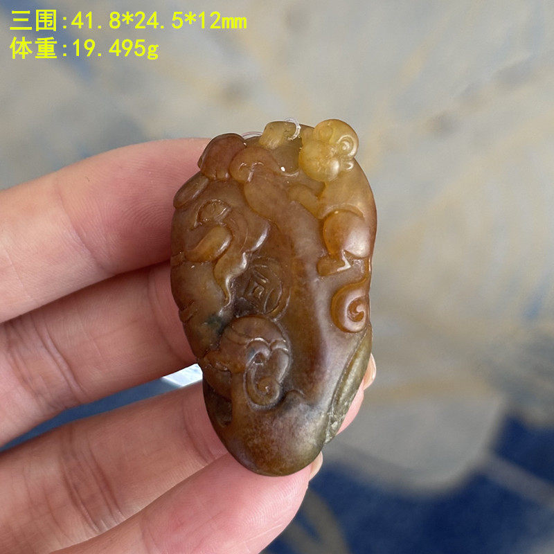 深厚黄沁籽料封侯拜相挂件