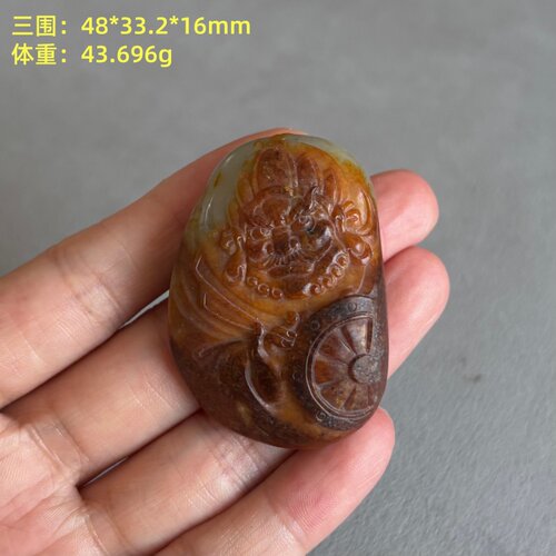 红沁皮和田玉籽料钟馗有原皮
