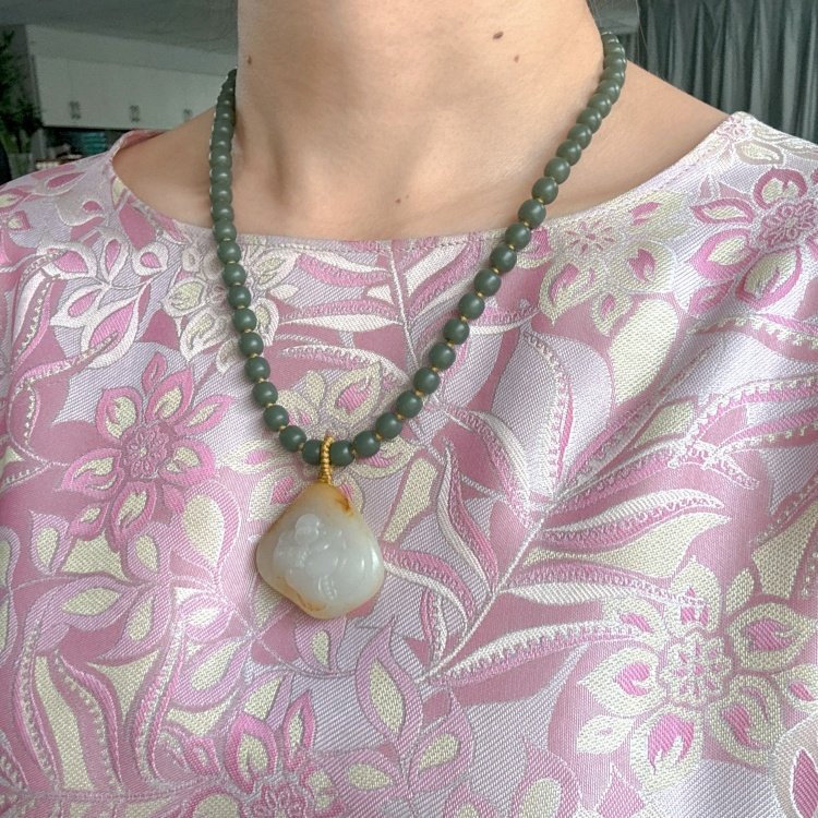 N红沁皮白玉籽料笑佛挂件套装 有原皮  朕&reg;开仓新疆和田玉