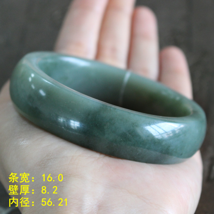 朕和田玉高脂份飘翠品牌开仓手镯