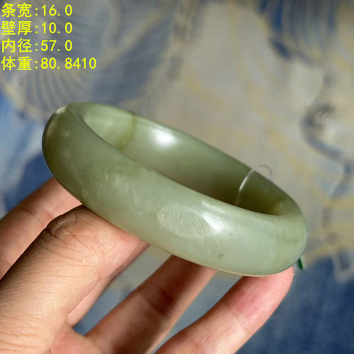脂份非常优秀的青白玉籽料手镯