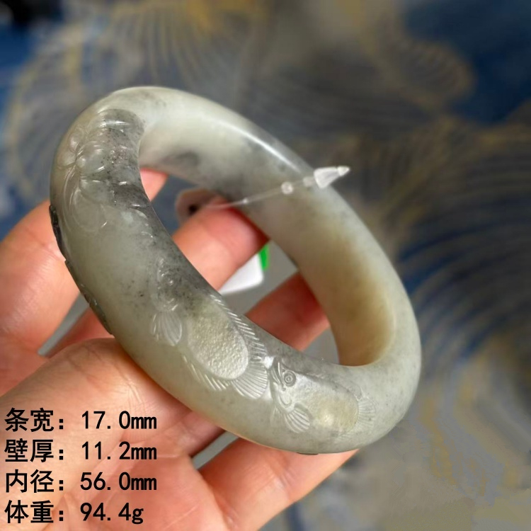 56.0老熟青花籽料连年有余手镯