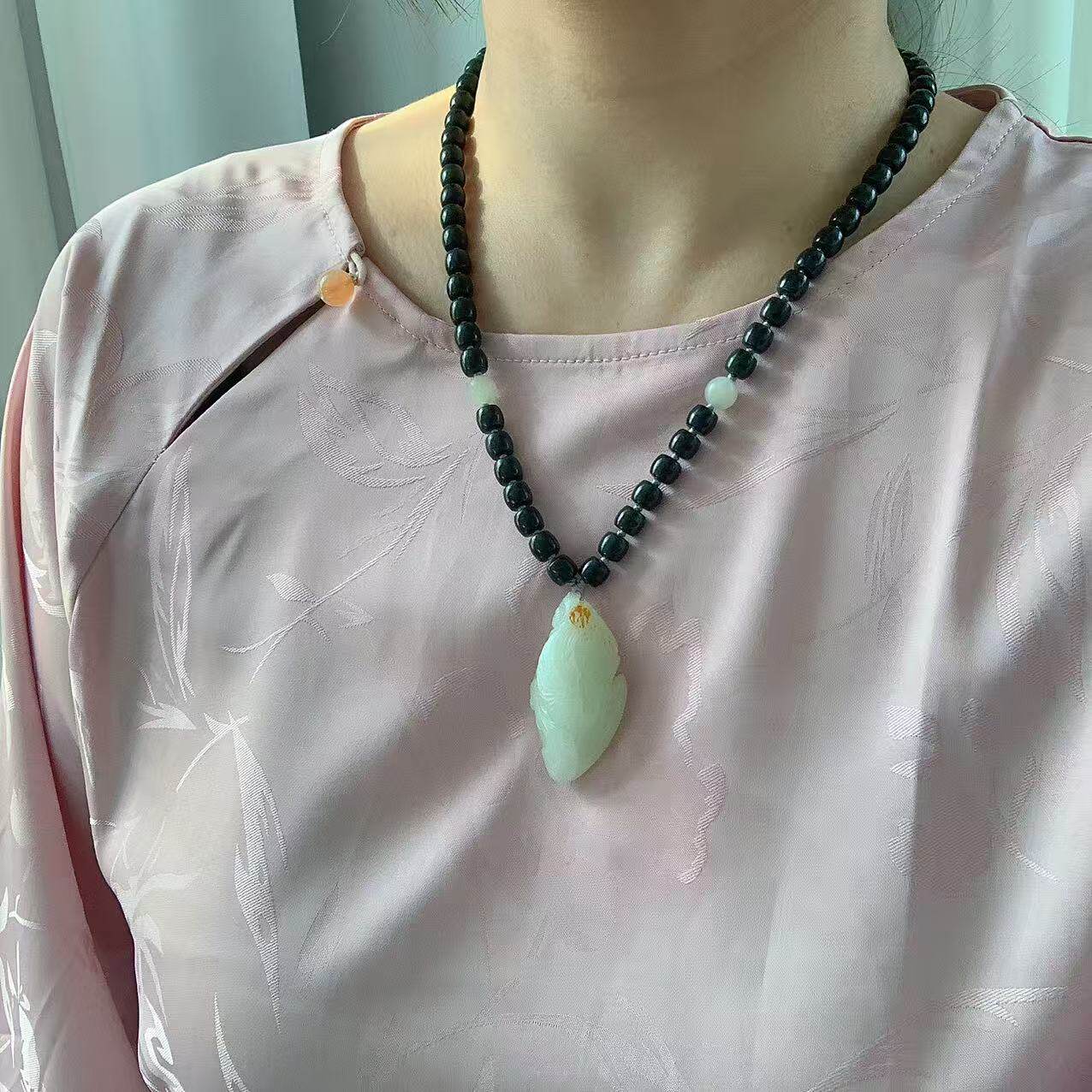 美皮美肉的羊脂白玉独籽凤凰吊坠