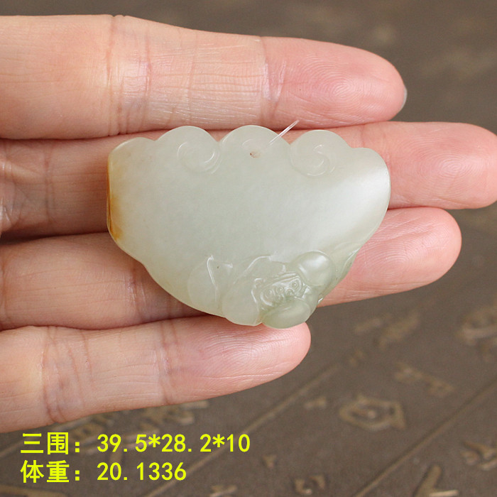 老熟白玉籽料平安锁有原皮