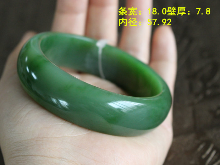 漂亮装饰老坑碧玉大码手镯山料