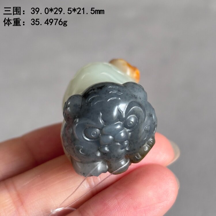 siyi已定稀有三色青花籽料老虎挂件吊坠有原皮朕&reg;开仓新疆和田玉
