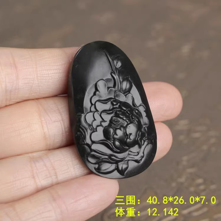 老熟碧玉籽料牡丹花吊坠