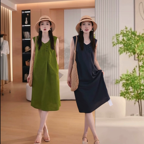 艾格夏季纯色V领显瘦连衣裙女