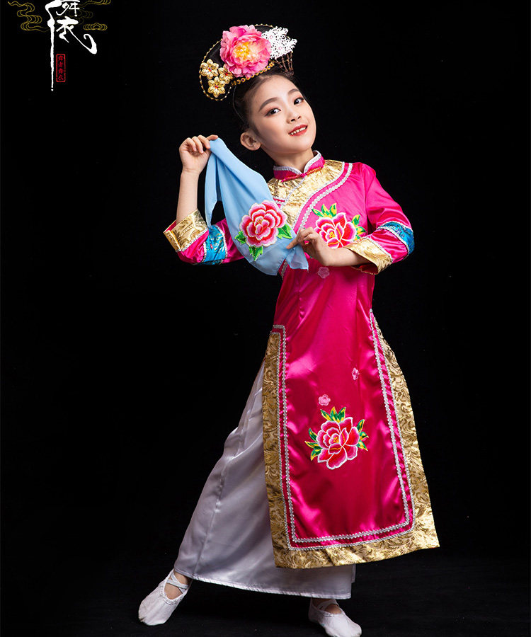 有一个姑娘儿童演出服格格古装