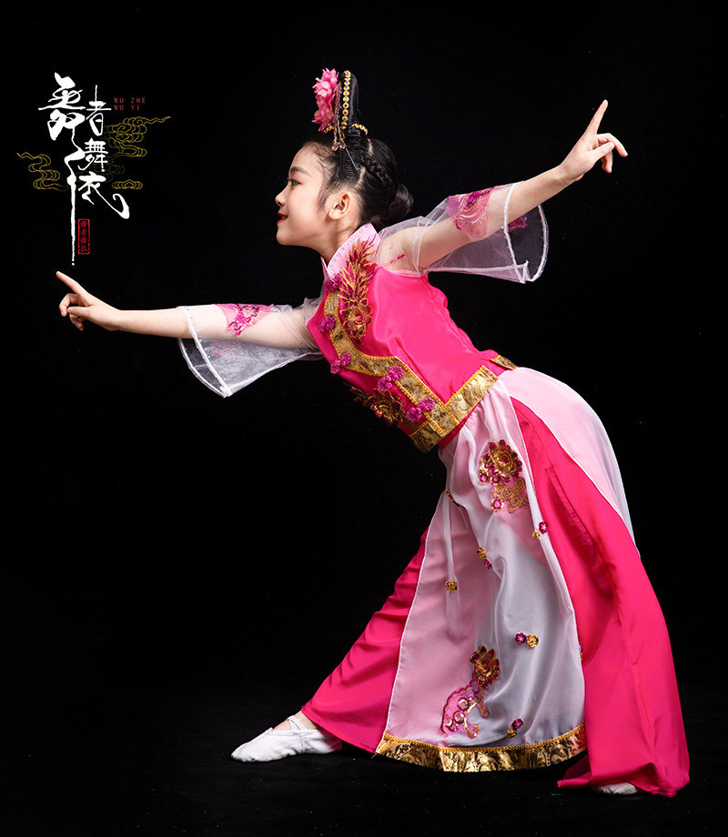 舞者舞衣儿童小薇舞蹈演出服装有一个姑娘格格舞表演清装中国舞服