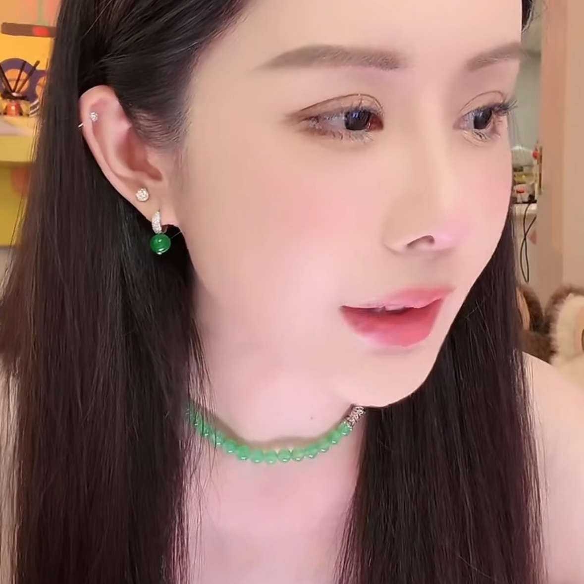 韦雪同款天然绿玉髓阳绿飘花