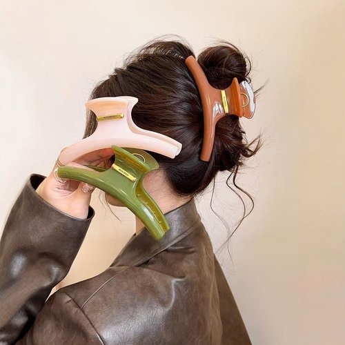 2026时尚弧形字母抓夹女超大号盘发鲨鱼夹2025新款感后脑勺发夹子