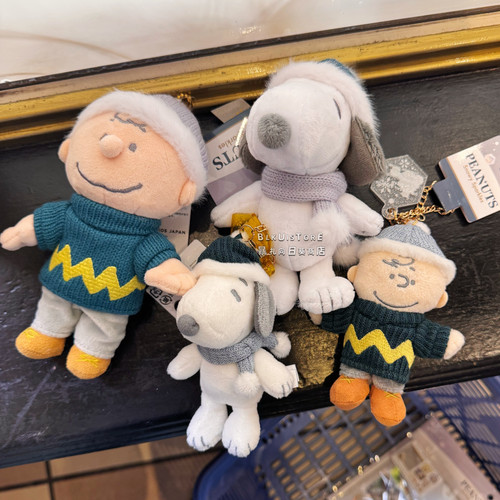 现货 日本usj冬日限定史努比周边毛绒挂件玩偶钥匙扣圆珠笔卫衣