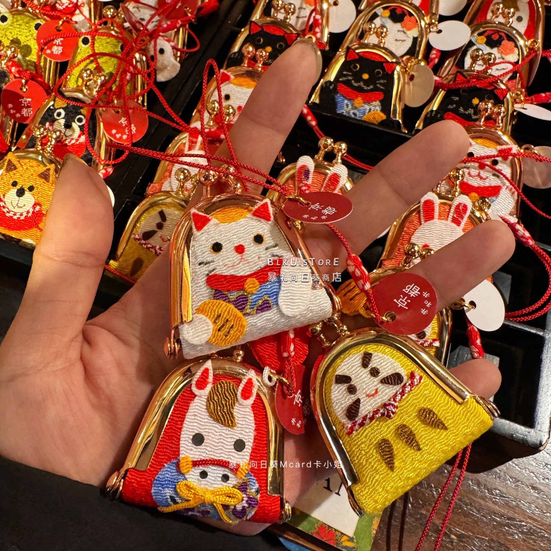 现货日本制京都特产达摩青蛙柴犬猫头鹰招财猫mini口金包御守挂件,模玩/动漫/周边/娃圈三坑/桌游,动漫挂件/文具,淘宝优惠券,粉丝福利购,淘宝优惠卷