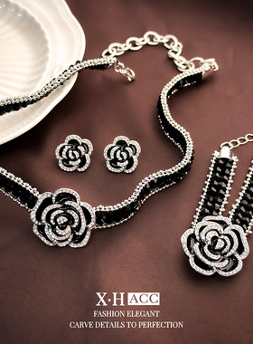 欧美轻奢黑色滴油玫瑰花项链小众设计感锁骨链新款高级感饰品套装