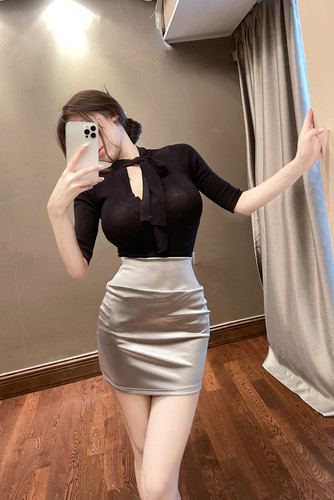 金秘书设计感系带薄款气质针织衫