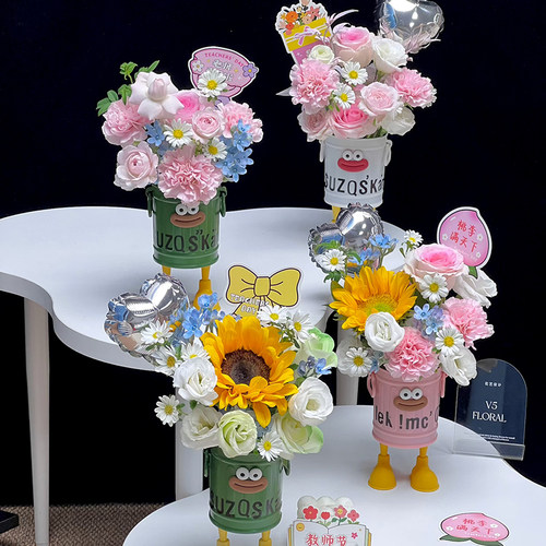 小丑怪·花桶萌趣卡通鲜花材料