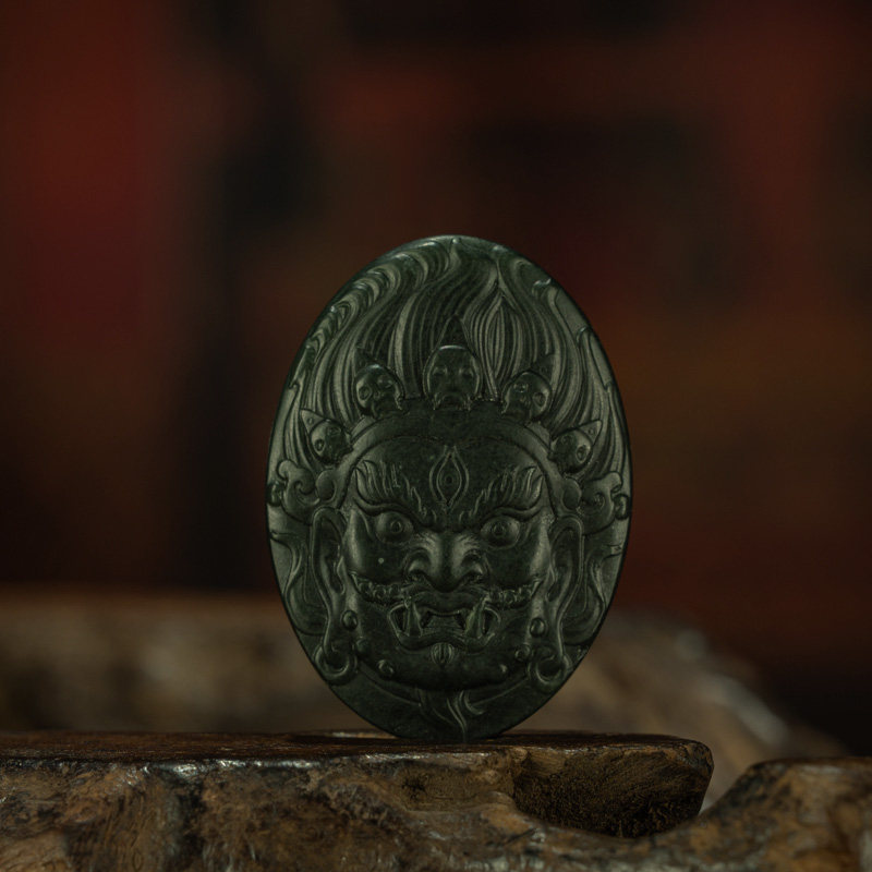 精品和田碧玉苏工精雕大黑天玛哈嘎拉吊坠挂件项链精美收藏品包邮