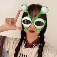 Большие зеленые глаза