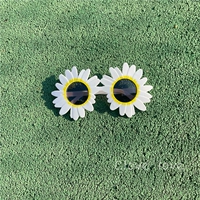 Белые черные маленькие рыбы