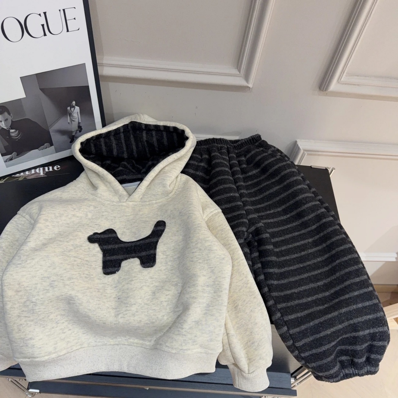 童装男童秋冬套装2025新款韩版儿童绣花连帽卫衣条纹卫裤两件套潮