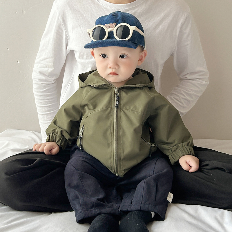 婴儿童装男女童外套宝宝连帽冲锋衣休闲风衣上衣韩版洋气春秋新款