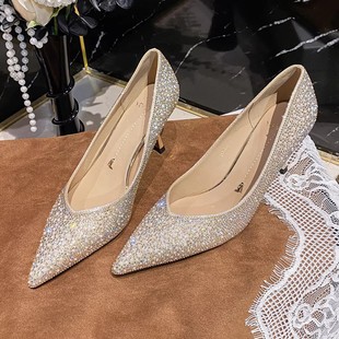 一代佳人2026春季新款高跟鞋时尚水钻珍珠尖头细跟宴会单鞋女婚鞋