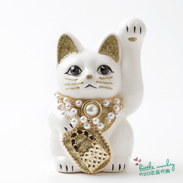 日本代购 招财猫 戴珍珠项链 白色 职人手工贴钻陶制开运日式摆件