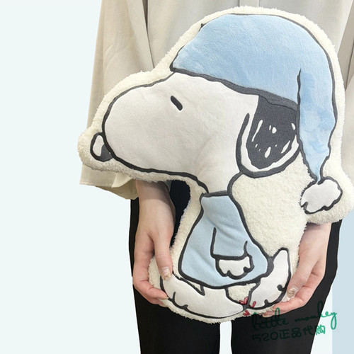 日本代购 Snoopy穿蓝色睡衣的史努比 可爱 抱枕 靠枕 靠垫