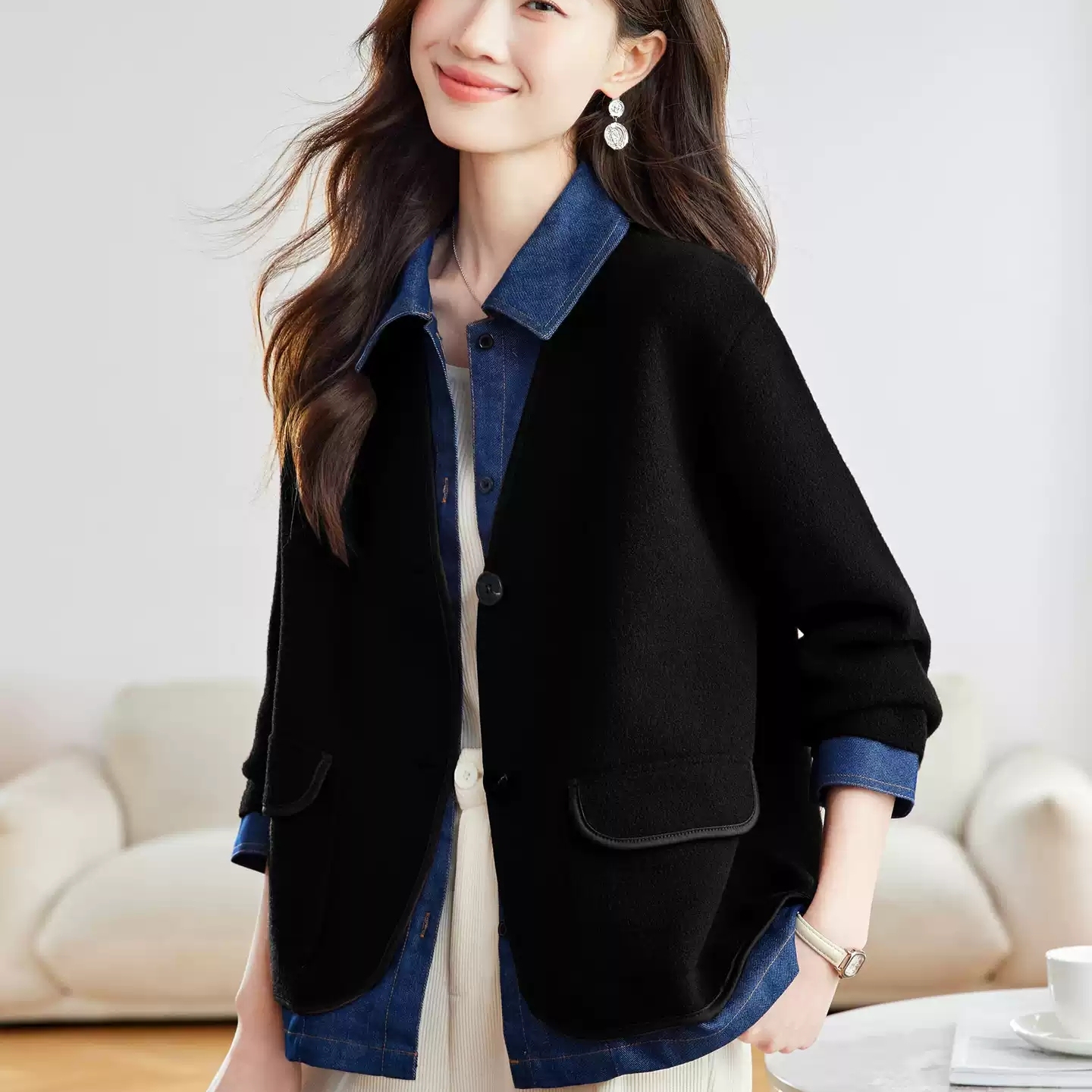 复古时尚牛仔拼接翻领短外套女秋冬2025新款假两件开衫假两件上衣